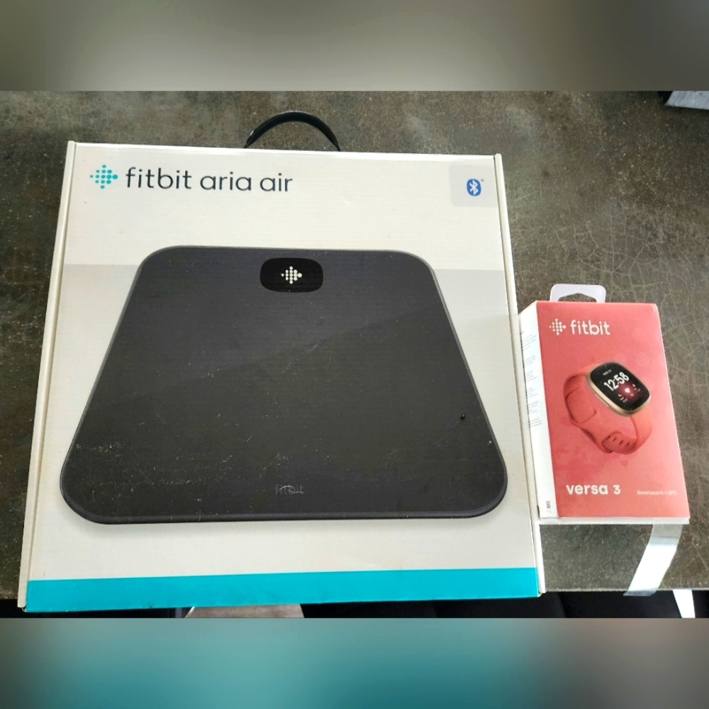 Fitbit Versa 3 +Fitbit Aria Air Bluetooth Scale